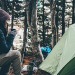Echipament esențial pentru camping la munte: Ghid complet